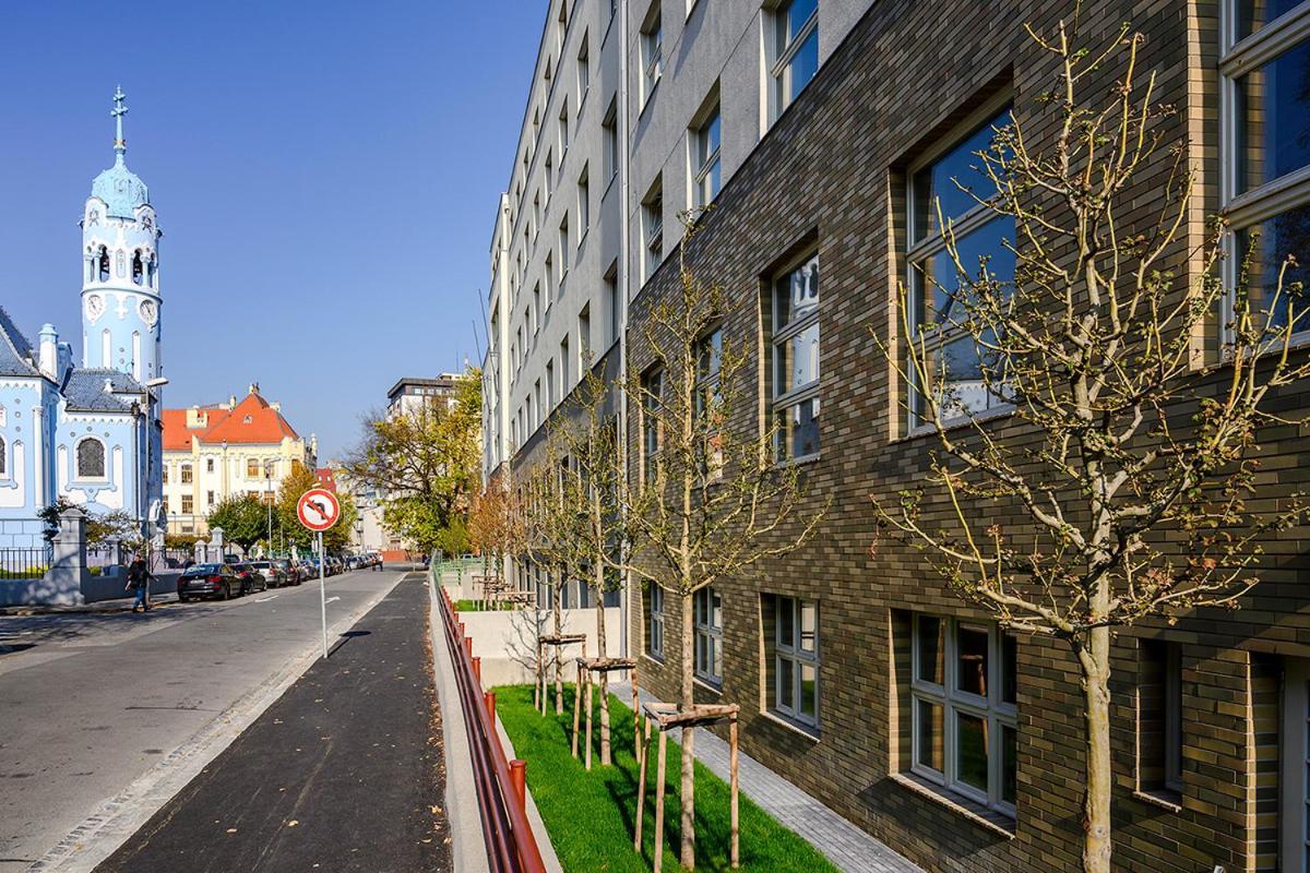Luxury Apartment In City Centrum By Ota Group Bratislava Exterior foto